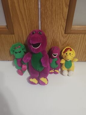 Barney The Purple Dinosaur Plush. With 3 Small Plush Baby Bop And Bj